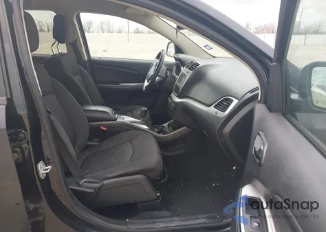 2016 Dodge Journey Sxt z USA, uszkodzony, nr VIN 3C4PDCBB2GT238870